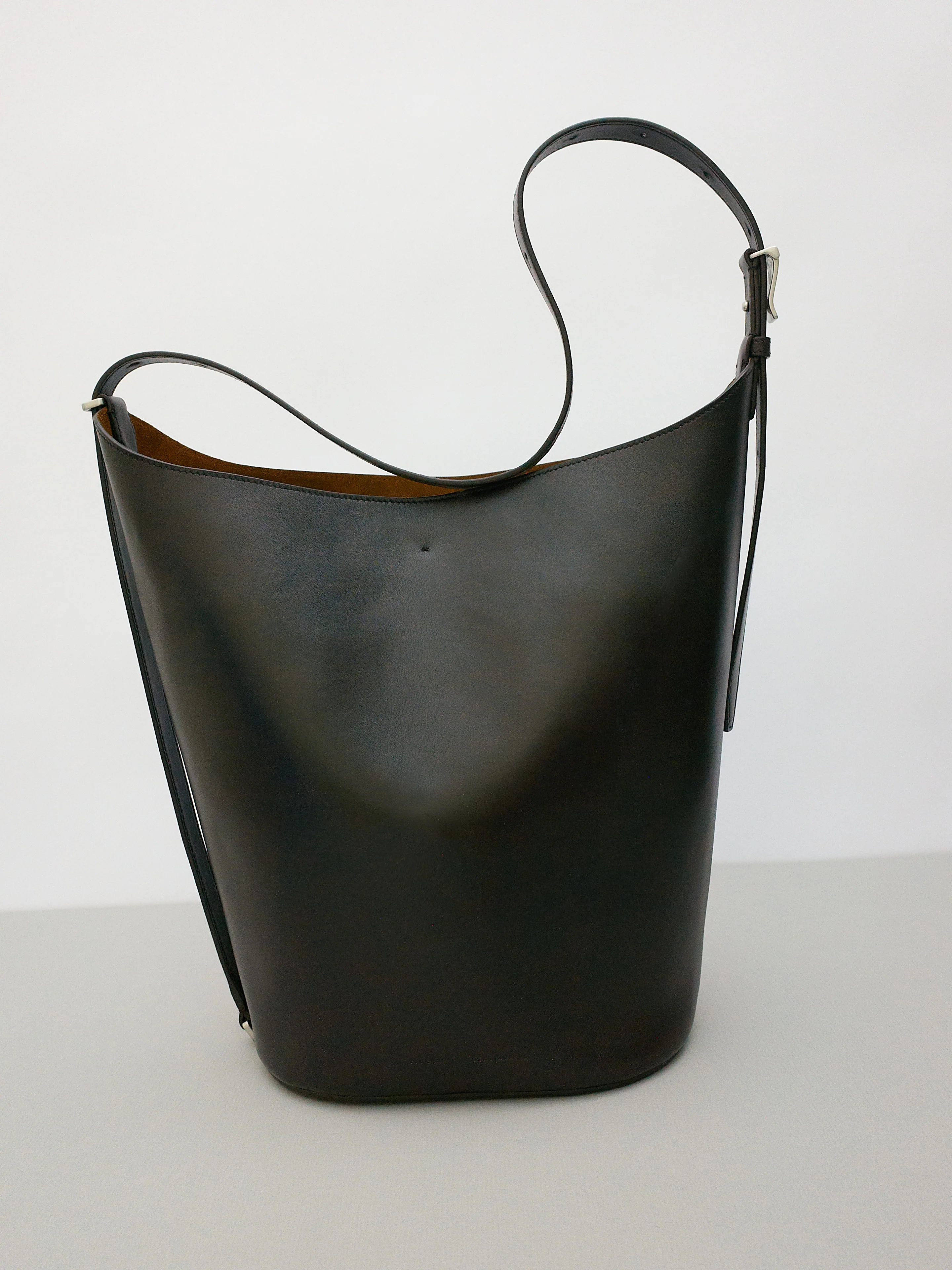 Brant Bucket Bag in Smooth Calf - Image 11