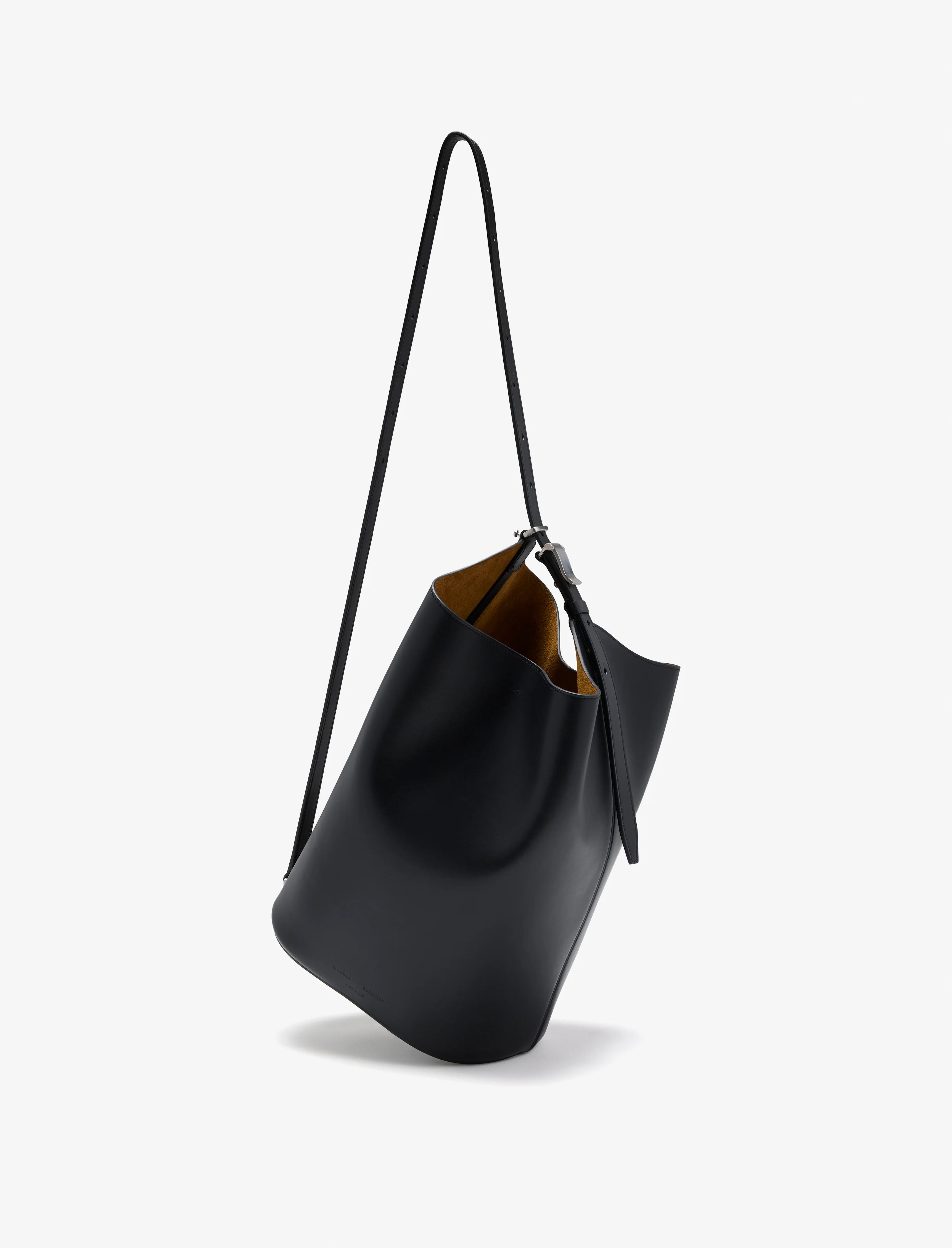 Brant Bucket Bag in Smooth Calf - Image 7